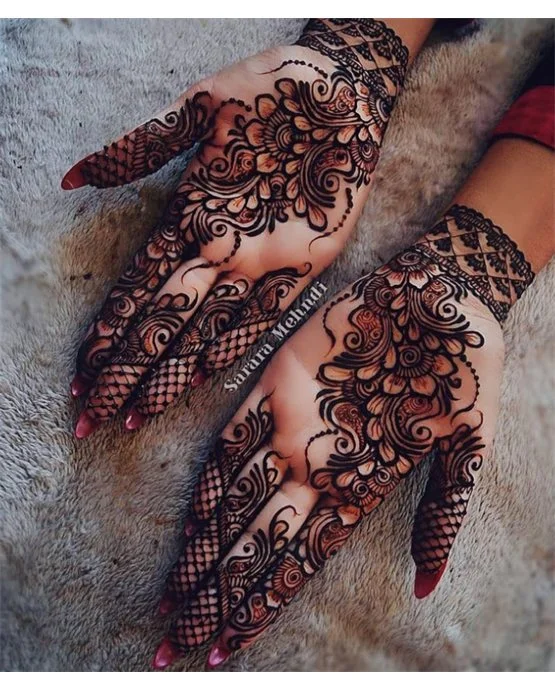 Highlight Inspired Artistic Front Hand Mehndi Design
